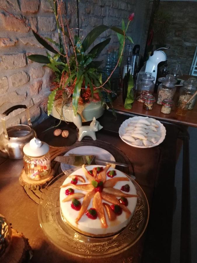 Zucchero Sui Baffi- Food Lovers B&B มานโตวา ภายนอก รูปภาพ